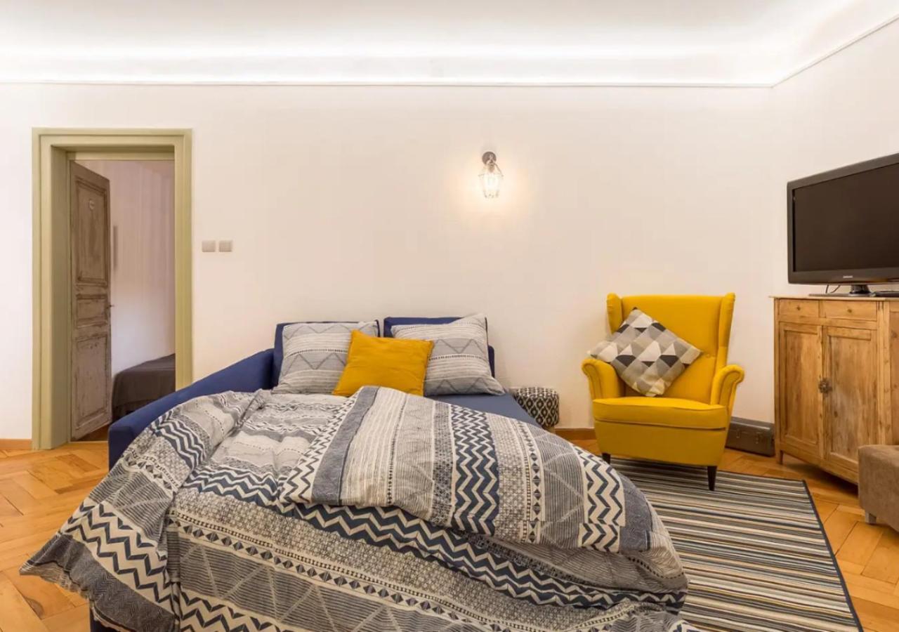 Colmar Appt familial à 3 min du centre - parking gratuit - Une chambre et 5 pers Exterior foto