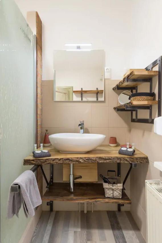 Colmar Appt familial à 3 min du centre - parking gratuit - Une chambre et 5 pers Exterior foto